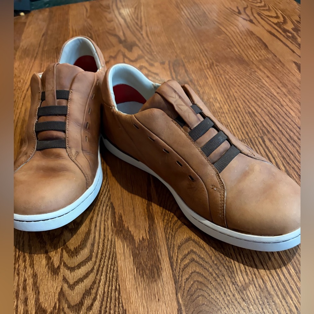 Kizik Men's Tan Leather Slip-On Sneakers - Picture 3 of 8